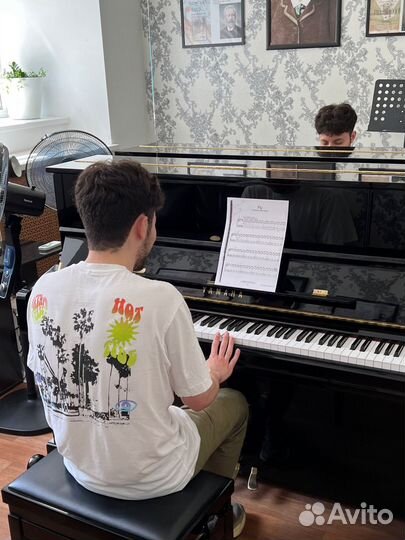 Преподаватель фортепиано и сольфеджио