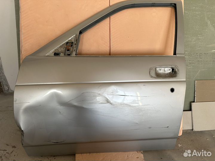 Дверь левая передняя priora