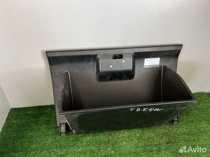 Бардачок Suzuki Escudo TD54W