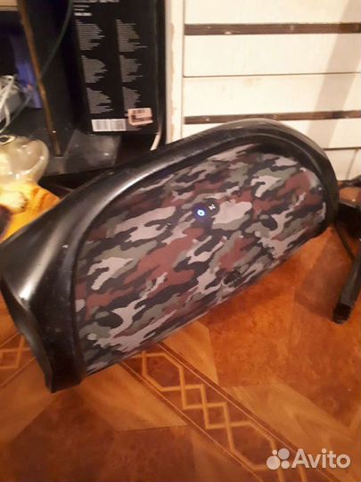 Jbl boombox оригинал внешне есть недочеты,см фото