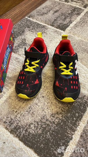 Кроссовки adidas 35 размер