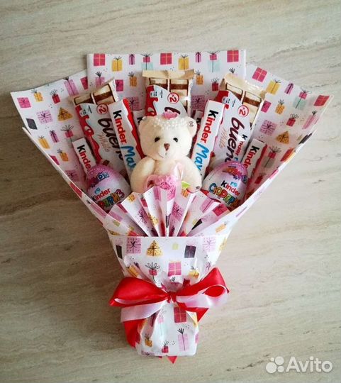 Букет из киндеров с мишкой