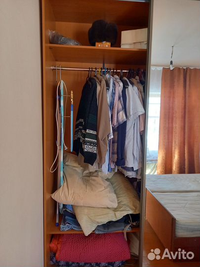 Шкаф купе с зеркалом