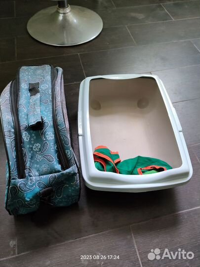 Переноска для кошек и собак