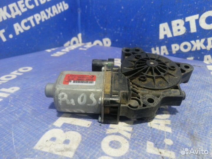 Моторчик стеклоподъемника Hyundai I30 хэтчбек 2014