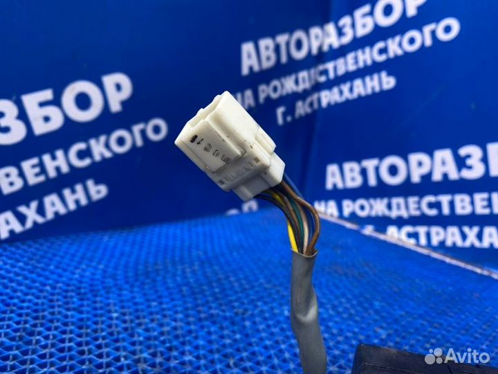 Моторчик заслонок отопителя Hyundai Sonata 4 седан