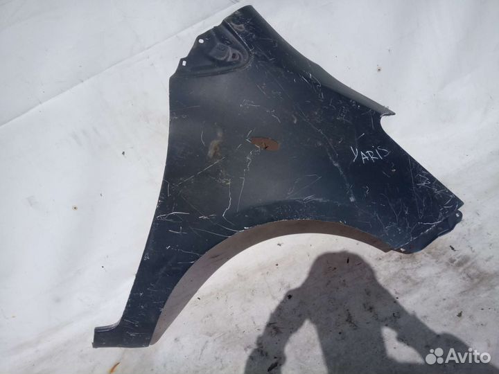 Крыло переднее правое Toyota Yaris 2009