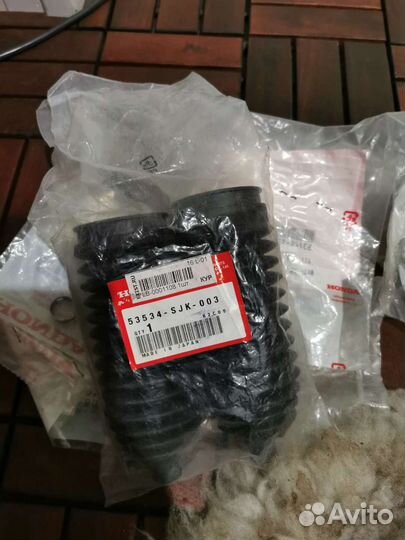 Пыльник рулевой рейки на civic 5D