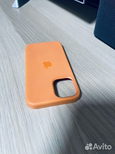 Чехол на iPhone 12 mini magsafe оранжевый