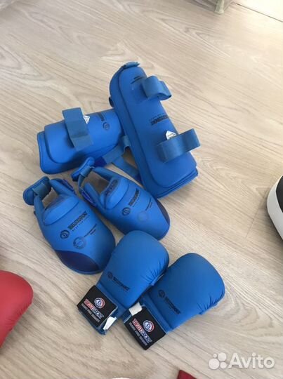 Защита комплект, есть в синем и красном цвете