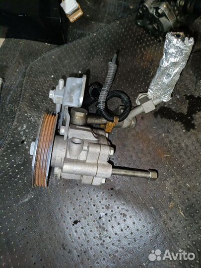 Насос гидроусилителя Nissan Presage U31 VQ35DE