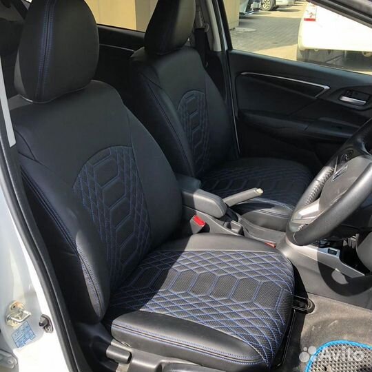 Чехлы на Honda Fit