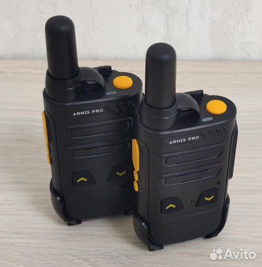 Рация с наушником, радиостанция с гарнитурой