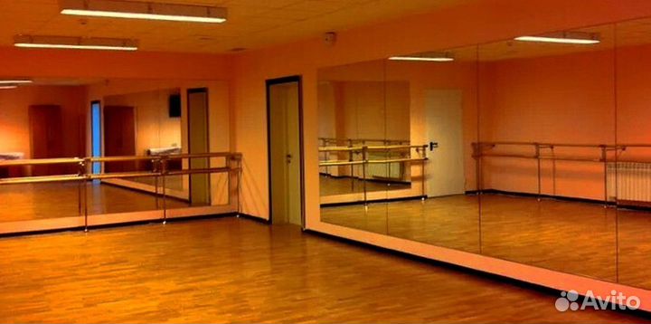 Спортзальные зеркала и стекла