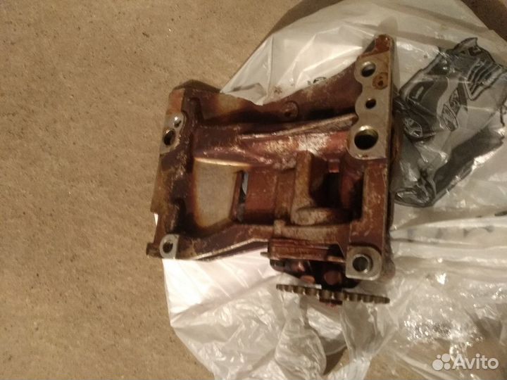 Масляный насос двигателя BMW X5 E53 3л бензин M54