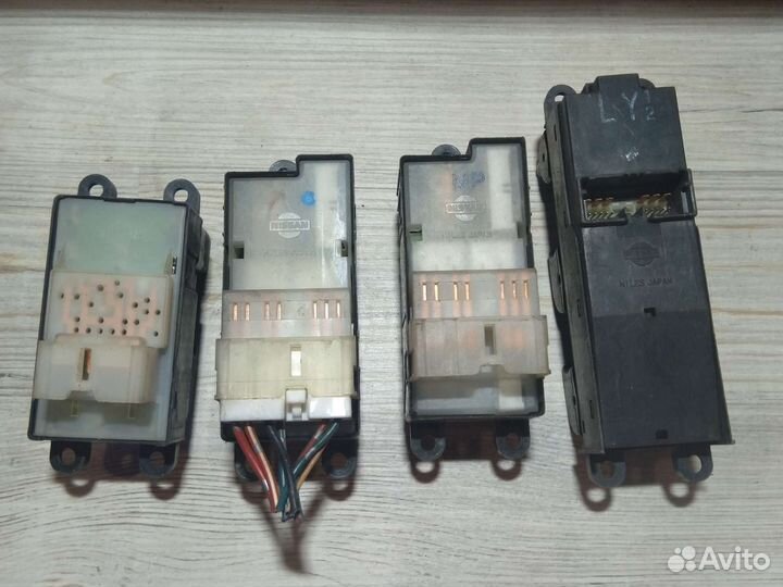 Блок кнопок стеклоподъемник Nissan Almera N16, N15