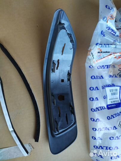 Накладка заднего бампера правая Volvo XC70 Cross