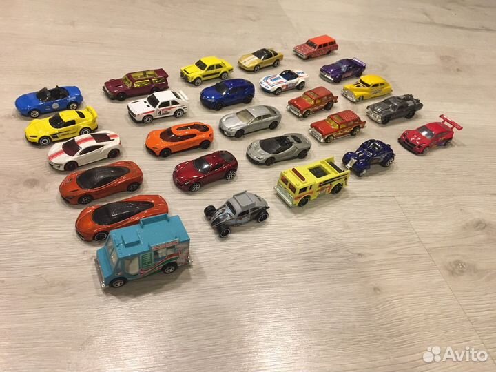 Hot wheels машинки