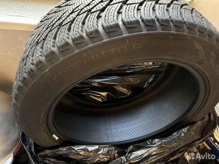 Nokian Tyres Hakkapeliitta R3 245/45 R18 и 275/40 R18 103T