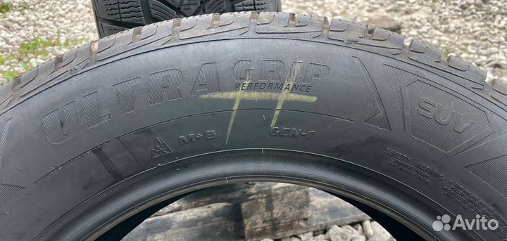 Goodyear UltraGrip Performance SUV Gen-1 235/65 R17