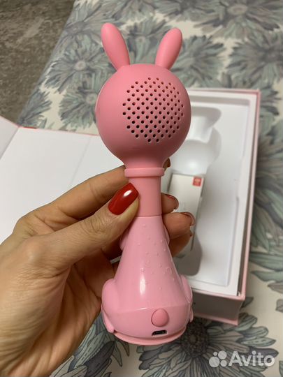 Интерактивная игрушка BertToys Зайчик няня Pro