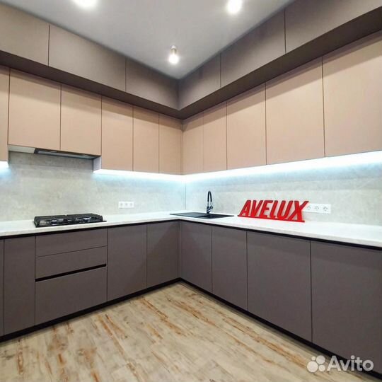 Кухонный гарнитур новый в рассрочку