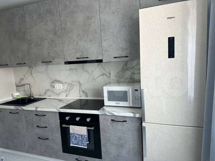 1-к. квартира, 43 м², 8/13 эт.