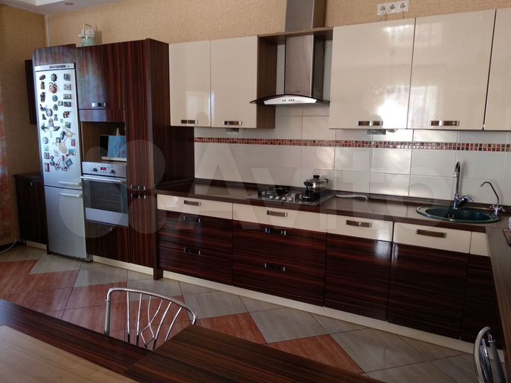 Коттедж 420 м² на участке 4 сот.