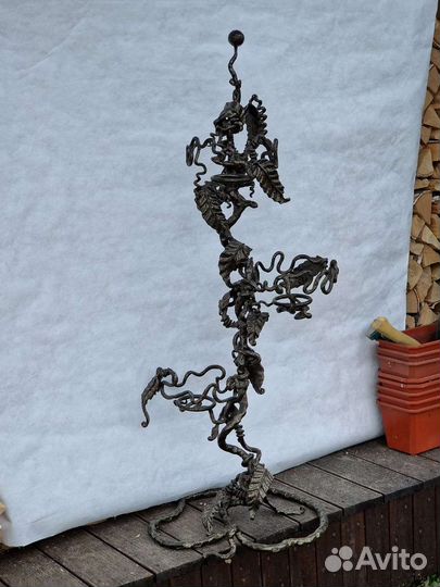 Кованая стройка для цветов, цвет бронза