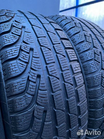 Pirelli Winter Sottozero 210 Serie II 215/60 R17