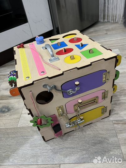 Бизиборд кубик