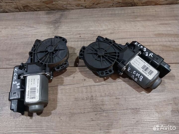 Моторчик стеклоподьемника Kia Ceed 1 ED задний