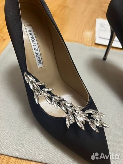 Черные лодочки Manolo Blahnik Nadira