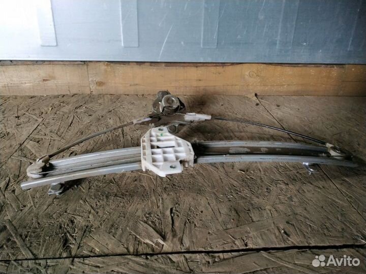 Стеклоподъемник механический задний левый Заз Сенс