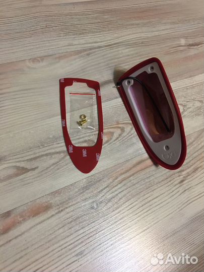 Плавник антена