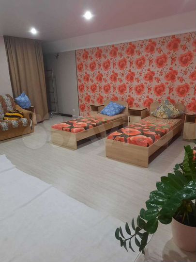 Комната 70 м² в 2-к., 2/2 эт.