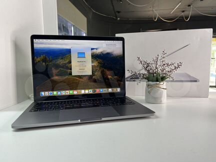 MacBook Pro (13-inch, M1, 2020)