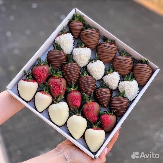 Клубника в шоколаде букеты
