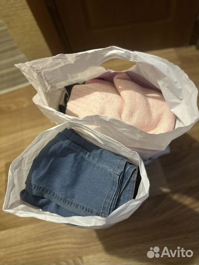 Отдам бесплатно женские вещи