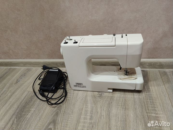 Швейная машина Janome 743-03