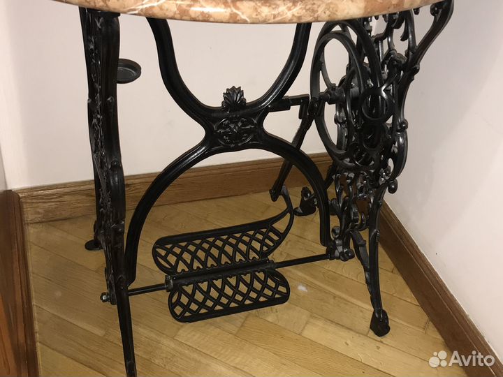 Столик (станина швейной машины) чугун литьё мрамор