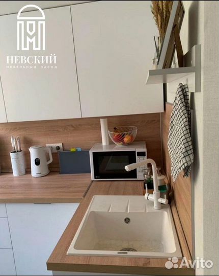 Кухня на заказ в потолок