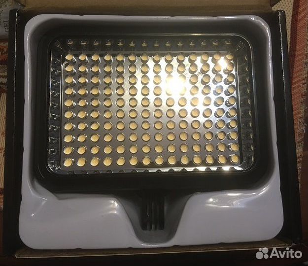 Накамерный свет Yongnuo YN1410