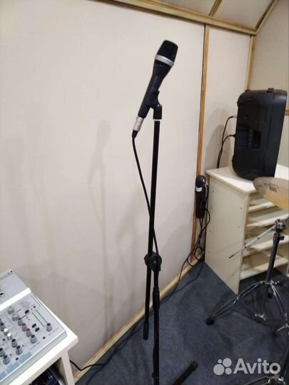 Динамический микрофон AKG D5