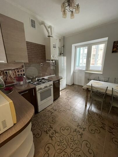 1-к. квартира, 40 м², 2/5 эт.