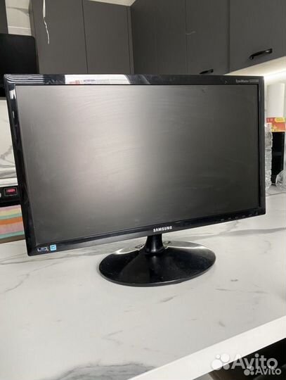 Монитор samsung