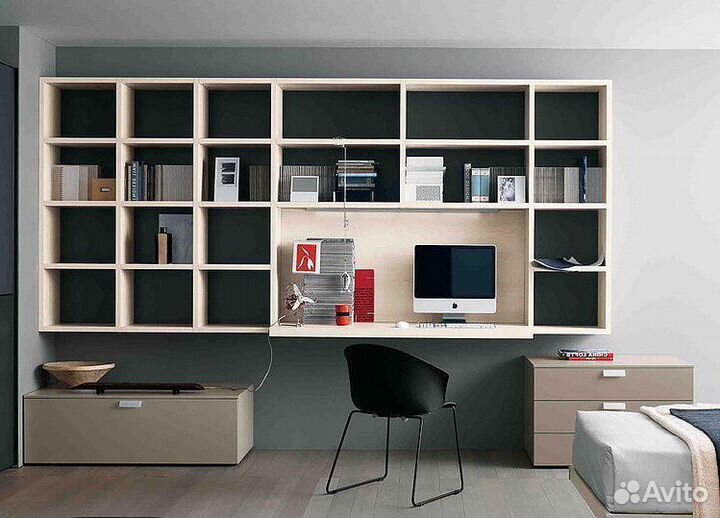 Детская рабочая зона у окна для двоих