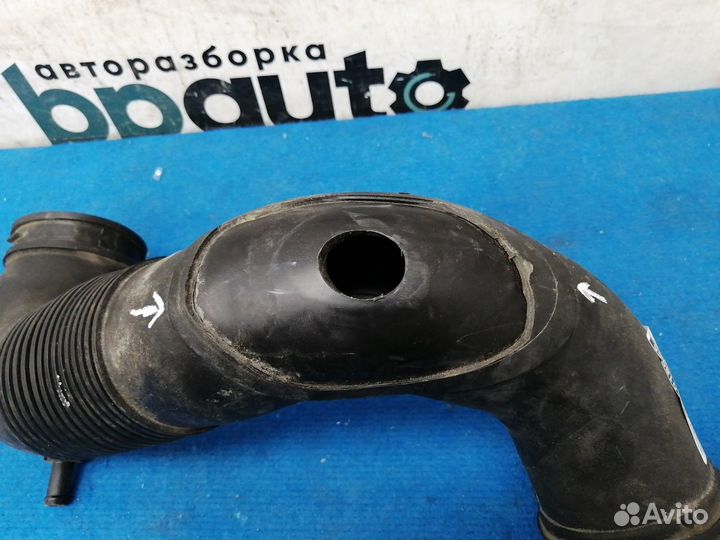 Патрубок возд фильтра 28130-D3300 Hyundai Tucson