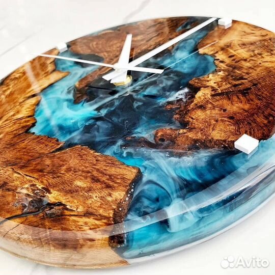 Часы из эпоксидной смолы