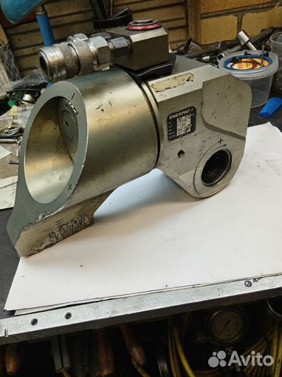 Гидравлический торцевой ключ